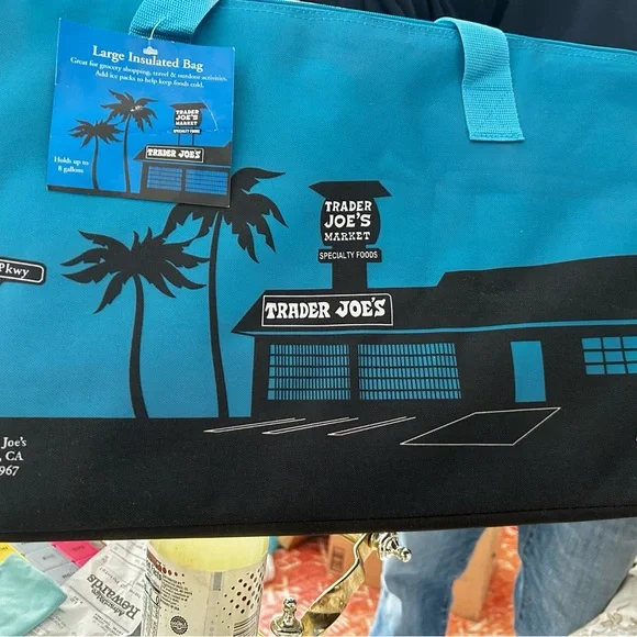 NWT TRADER JOE’S Blue Insulated Tote Bag w/Sturdy Handles and Zipper Top - Picture 2 of 11